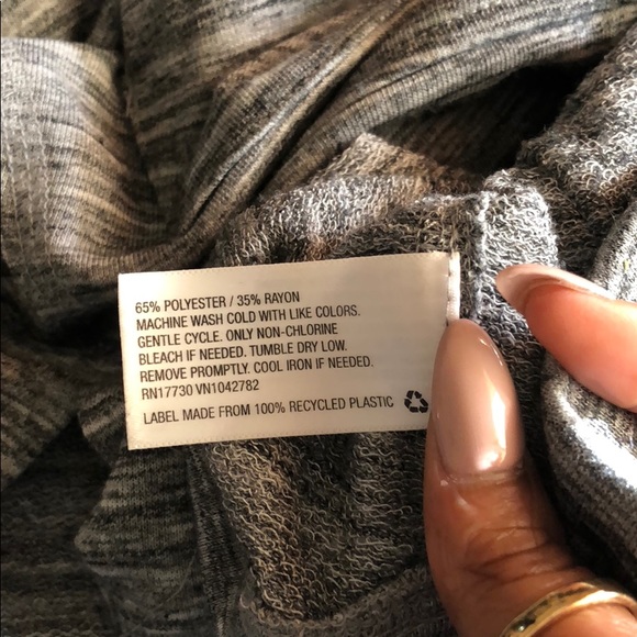 Hooded sweater top - Picture 7 of 7